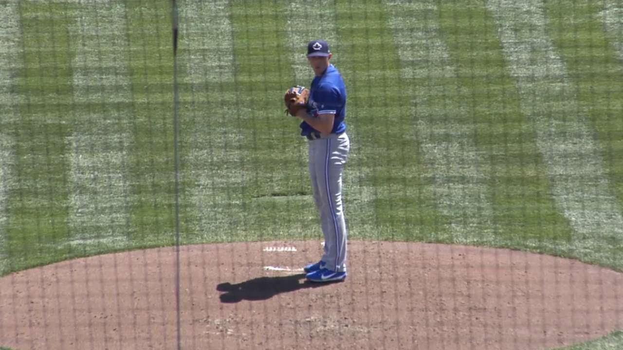 Sanchez fans Trumbo, ends threat