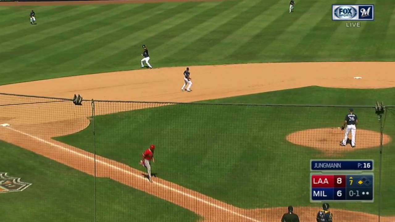 Arcia's nice stop on chopper