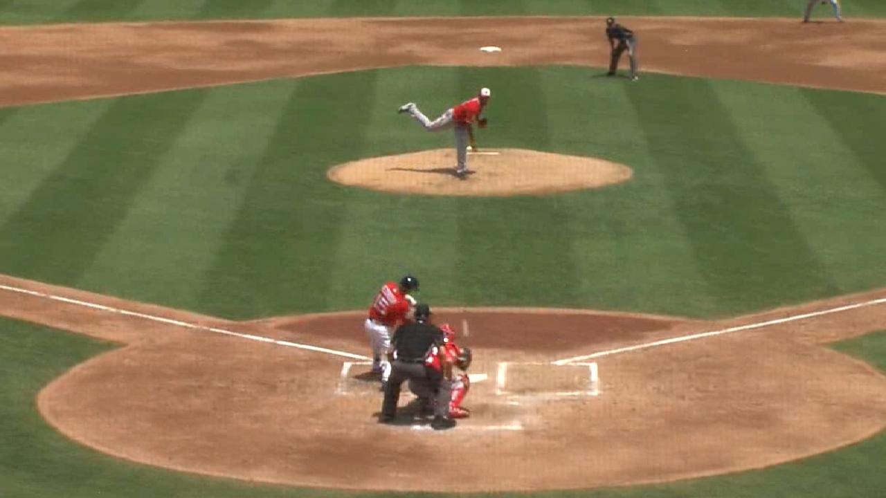 Pedroia's two-run double