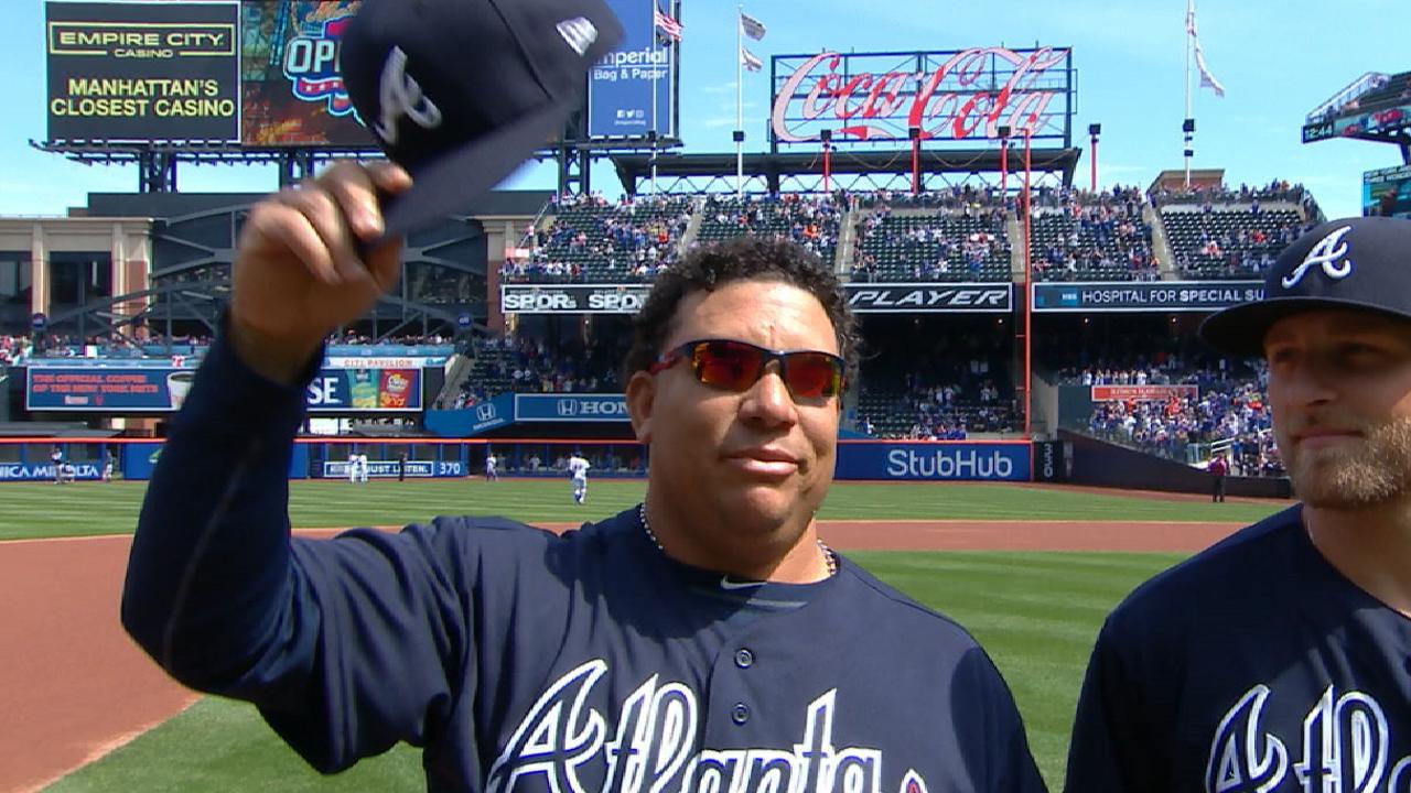 Colon's ovation at Citi Field