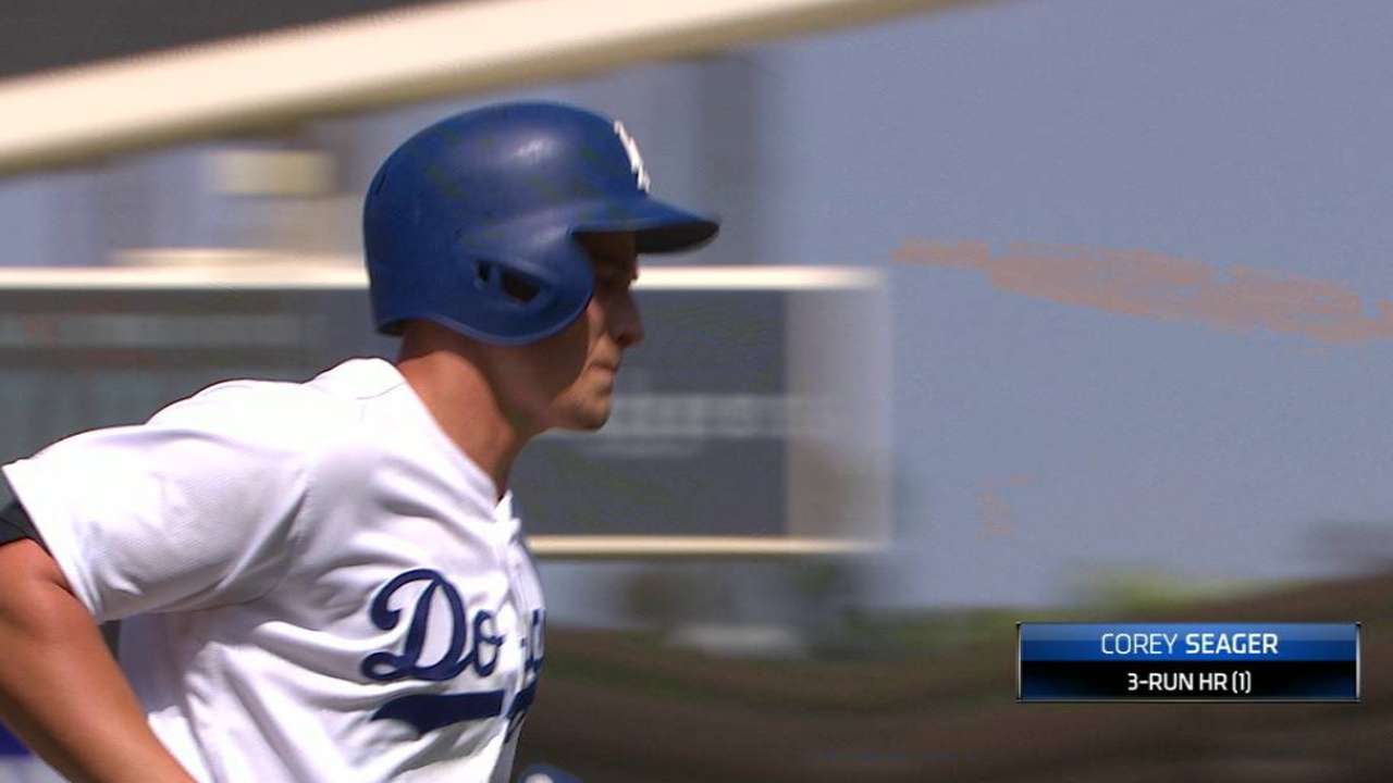 Seager's three-run homer