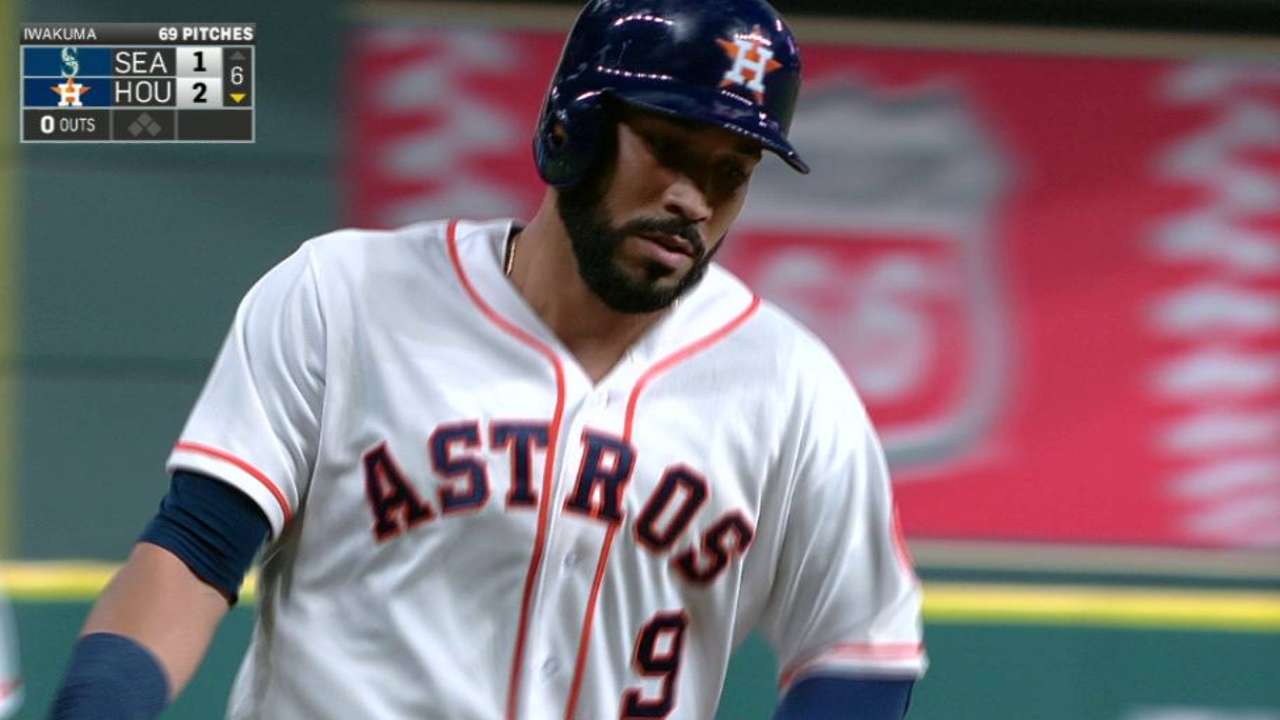 Astros top Mariners on McCann, Marwin HRs