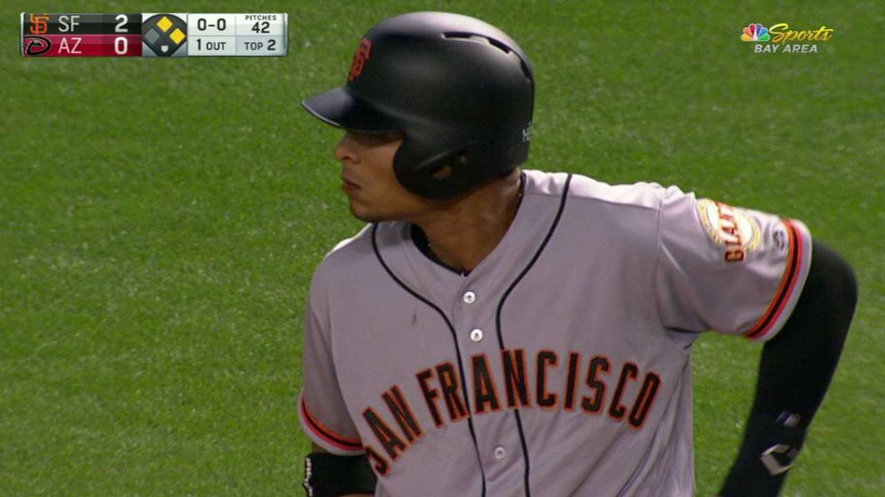 Hernández ayudó a Gigantes a superar a D-backs y empatar la serie