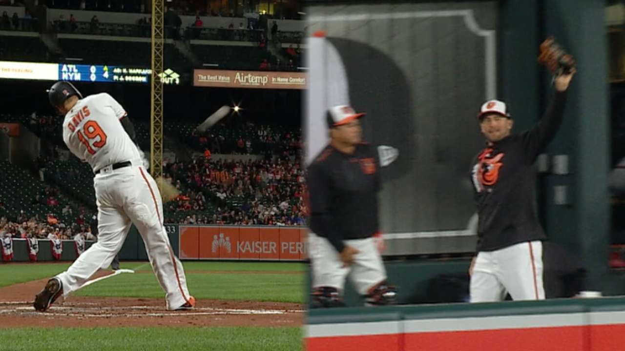 O'Day catches Davis' solo homer