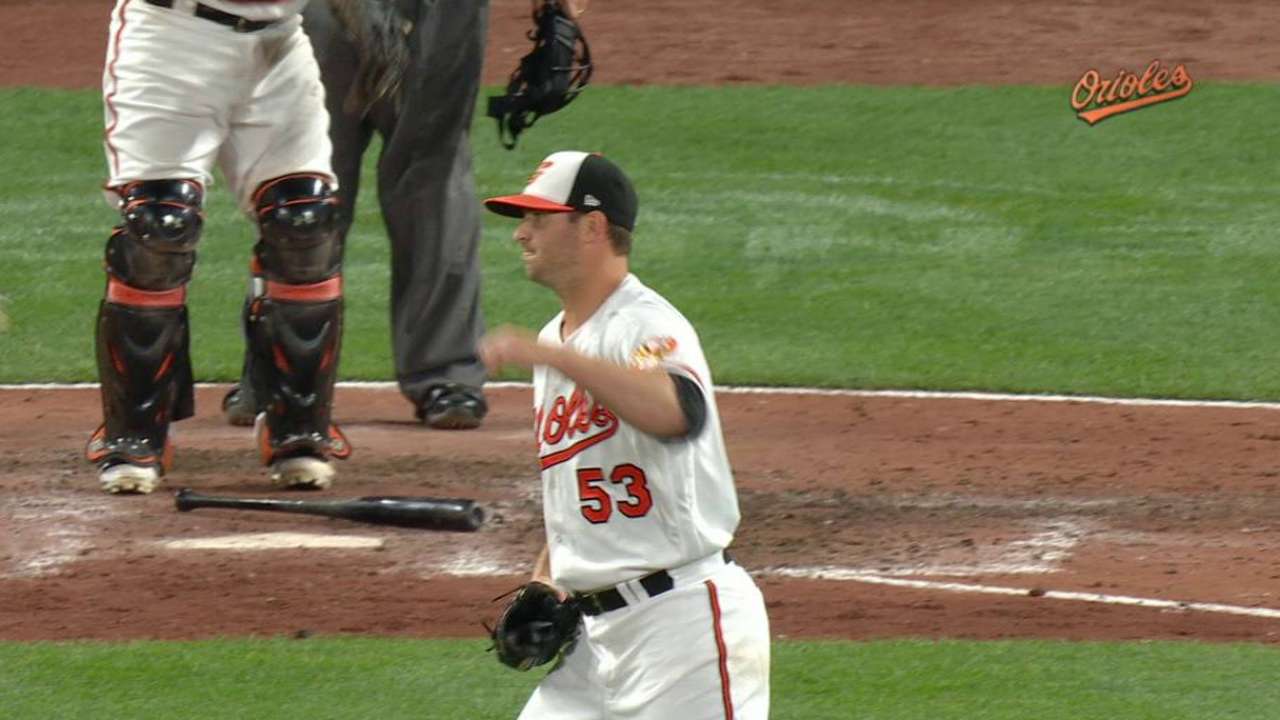 Britton earns the save