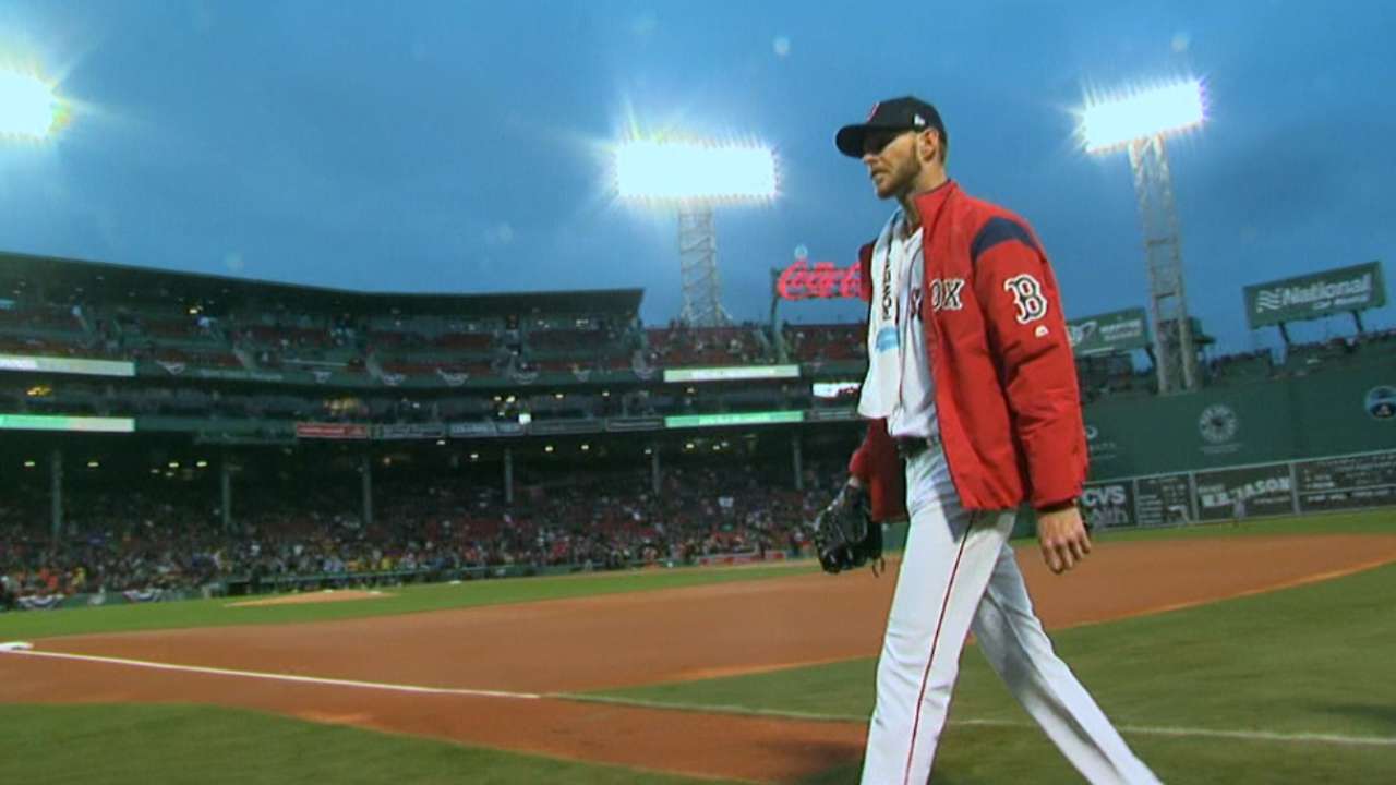 Sale fans seven in Red Sox debut