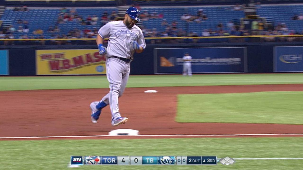 Kendrys Morales pega grand slam y Azulejos doblegan a Rays