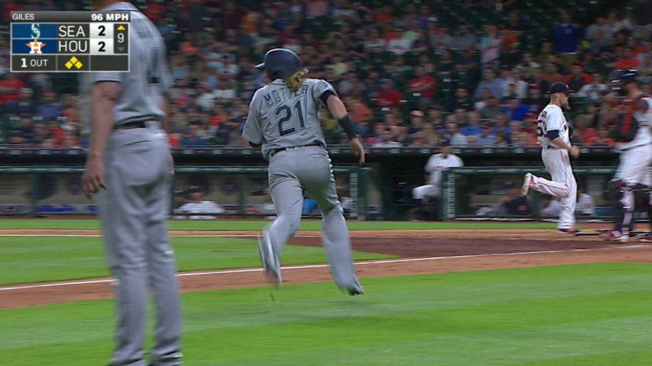 Dyson, Segura le dan a los Marineros su 1er triunfo ante Astros