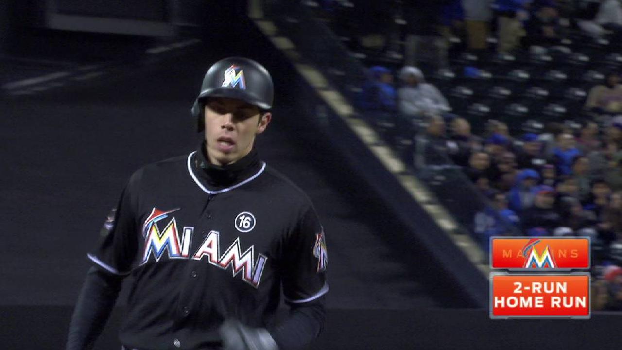 Yelich dispara cuadrangular y ayuda a los Marlins a derrotar a Mets