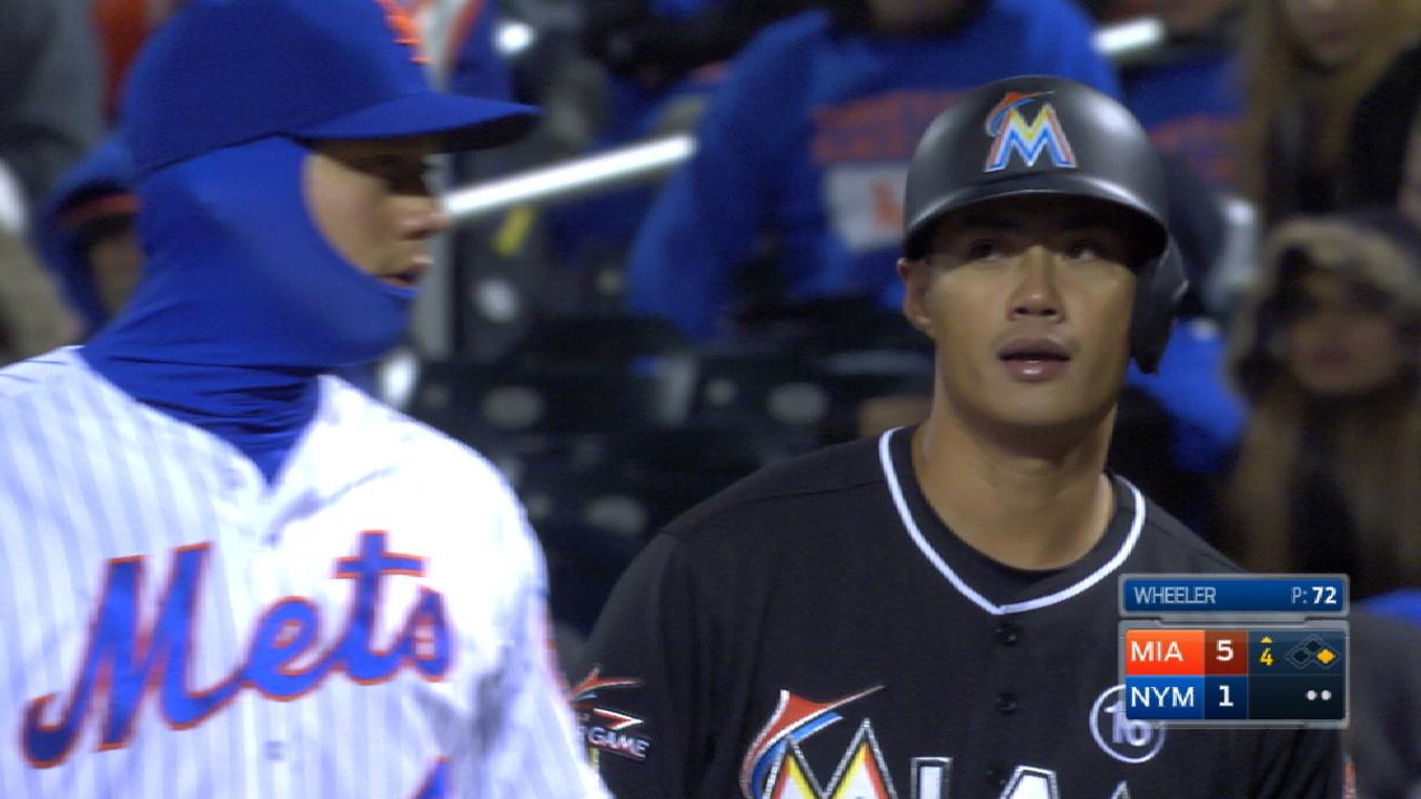Chen records first Major League hit