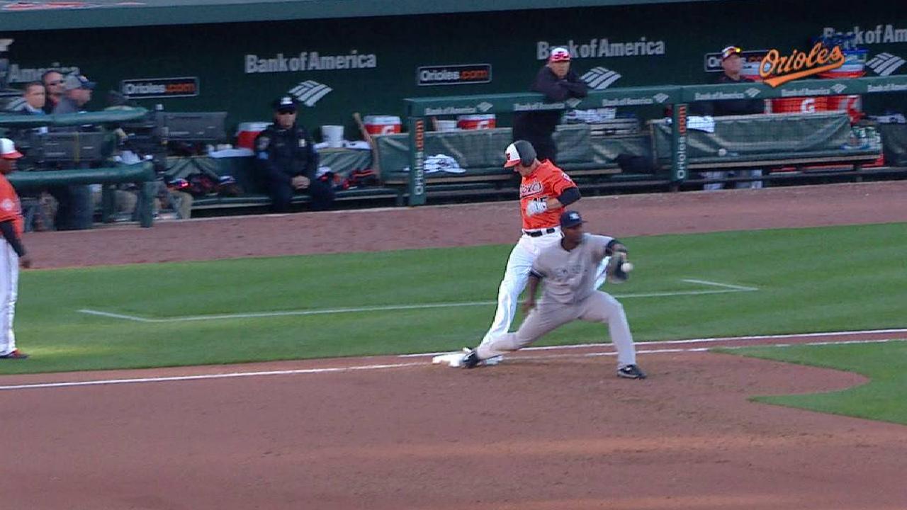 Trumbo's RBI fielder's choice