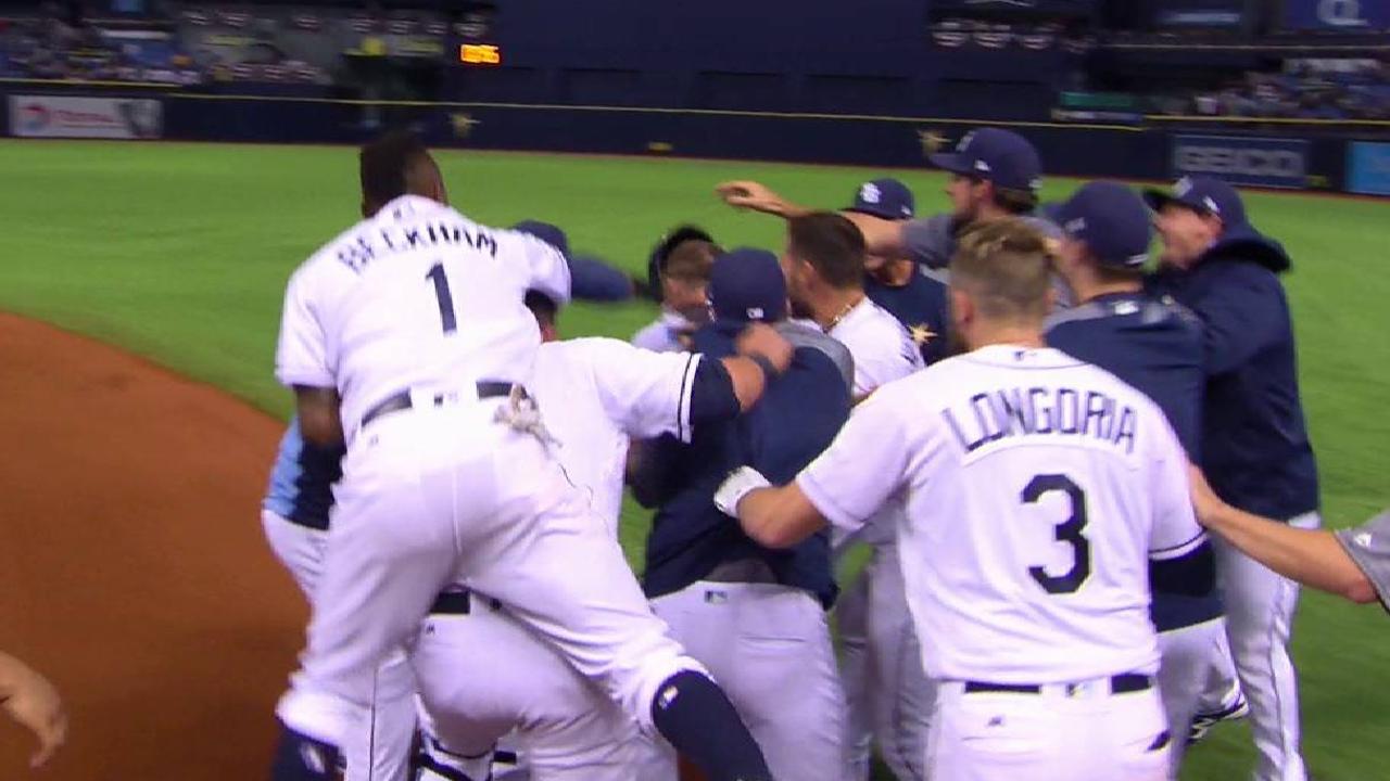 Boleto decreta victoria de Rays ante Azulejos en 11 innings