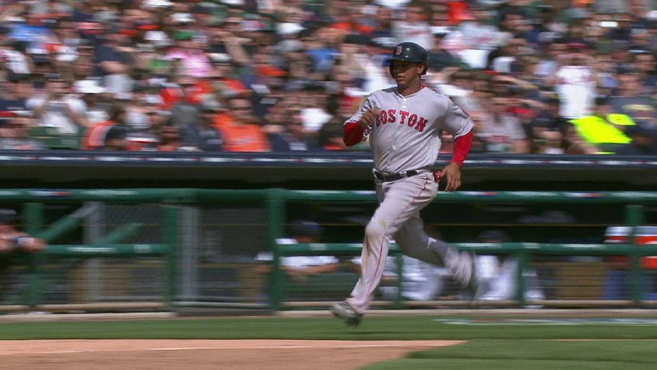 Benintendi's game-tying RBI hit