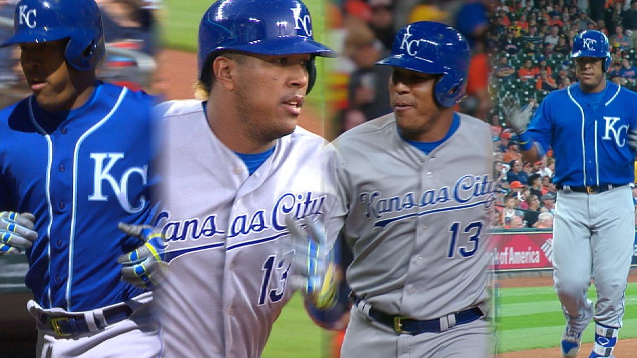 Salvy stays hot with HR in 4th straight game
