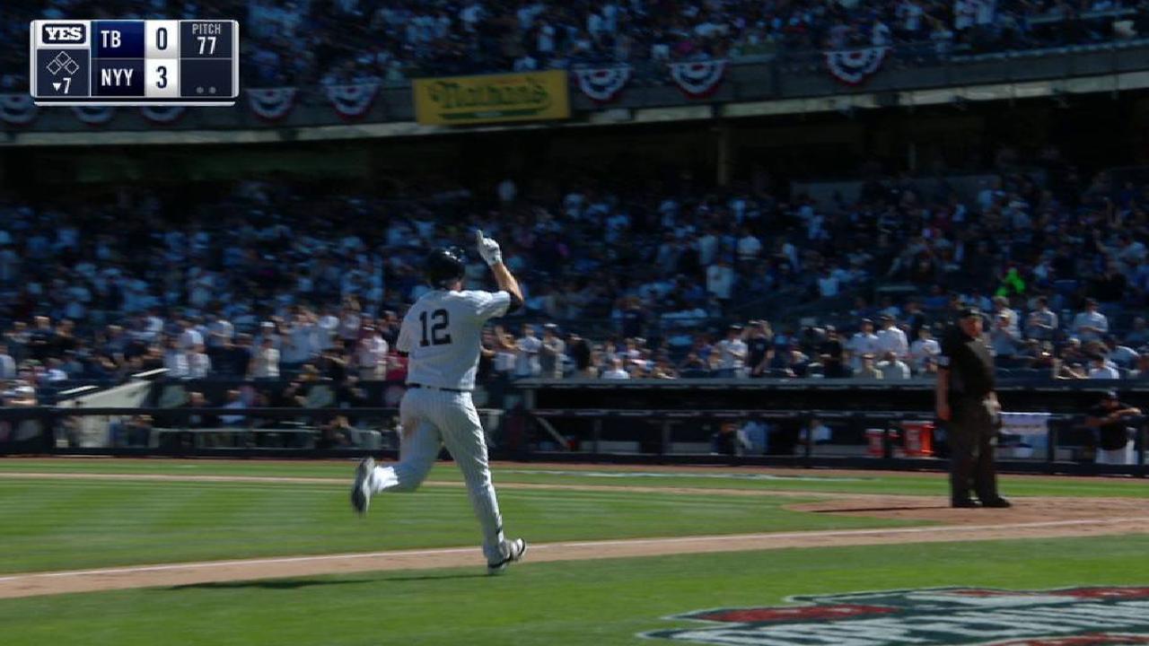 Headley's solo homer