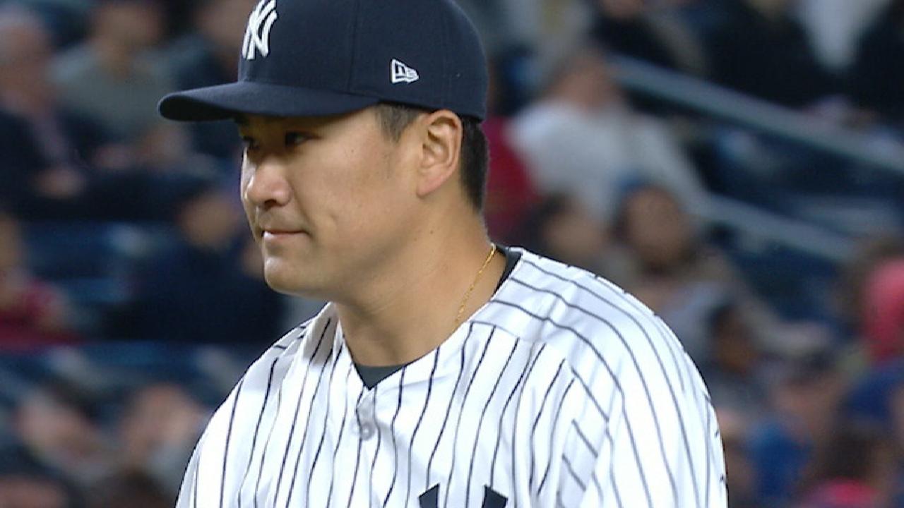 Castro, Romine homers back Tanaka's 1st win