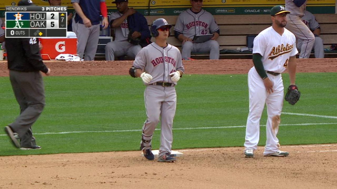 Aoki breaks up combined no-no
