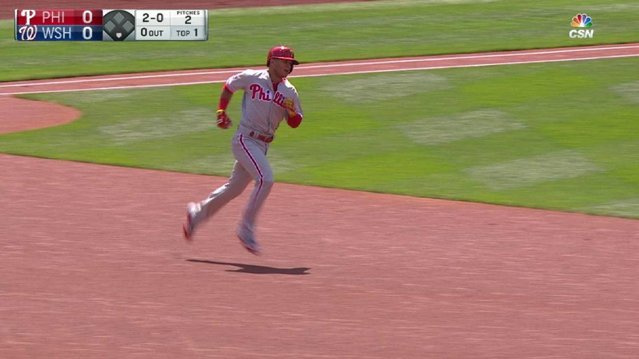 Hernandez continues offensive surge