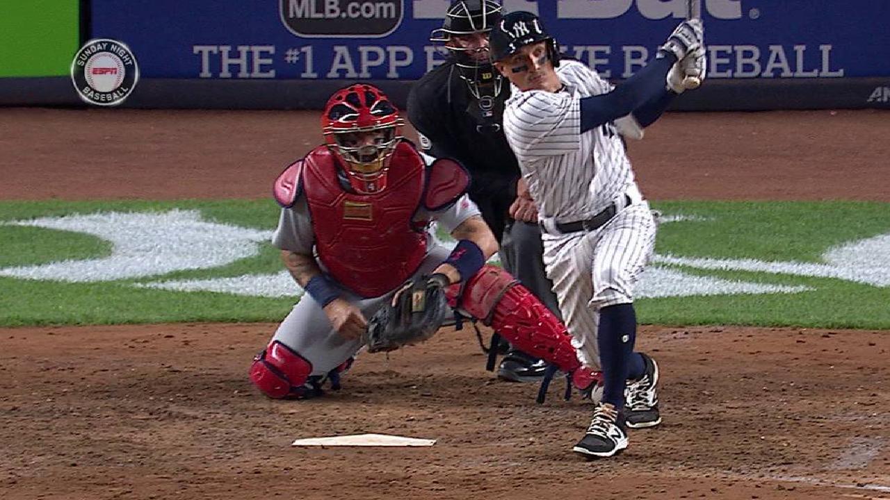 Pineda, bates guiaron a Yankees a barrer serie vs. Cardenales