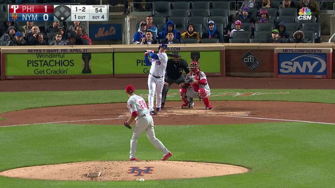 Velasquez retools style to emphasize control