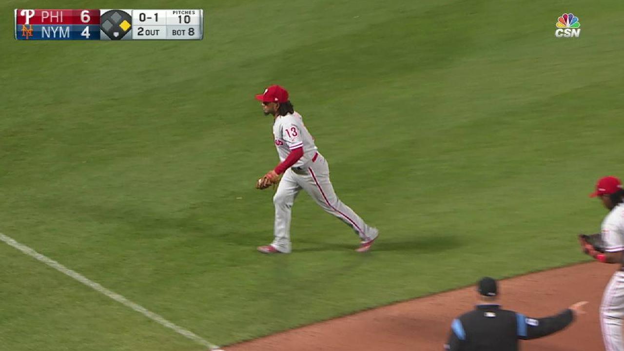 Maikel Franco y Freddy Galvis hicieron un truco estilo voleibol