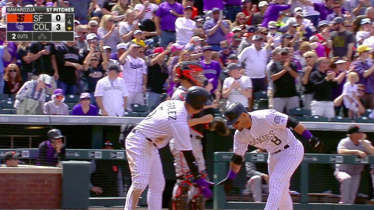 Parra y Freeland comandan blanqueada de Rockies sobre Gigantes