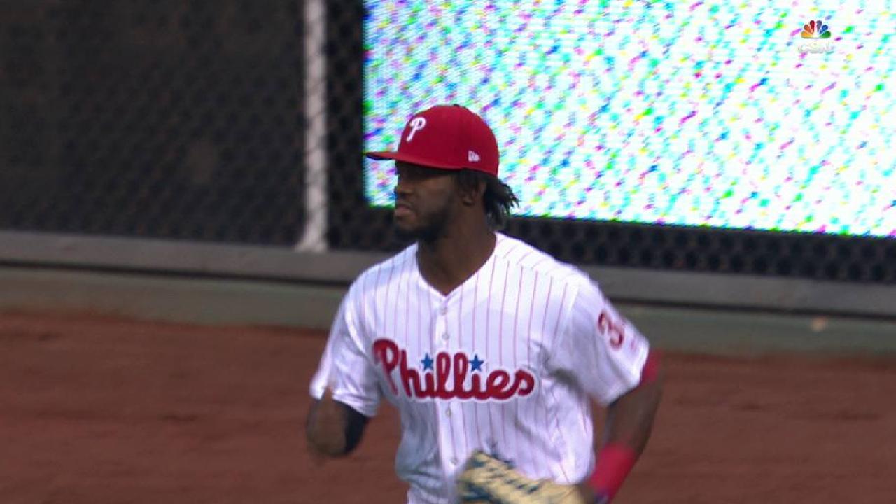 Herrera's running catch