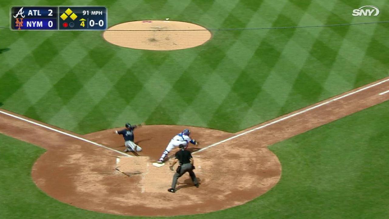 Mets considering Reyes as outfield option