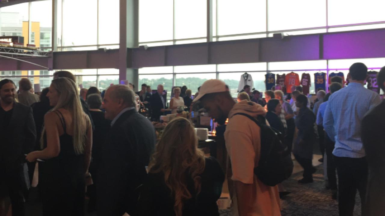 Zimmerman hosts fundraiser