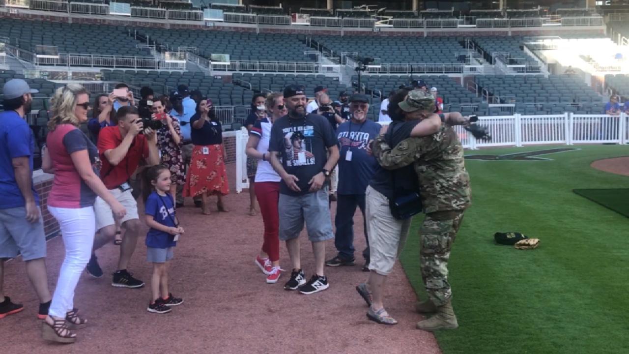 Sullins surprises family at SunTrust Park