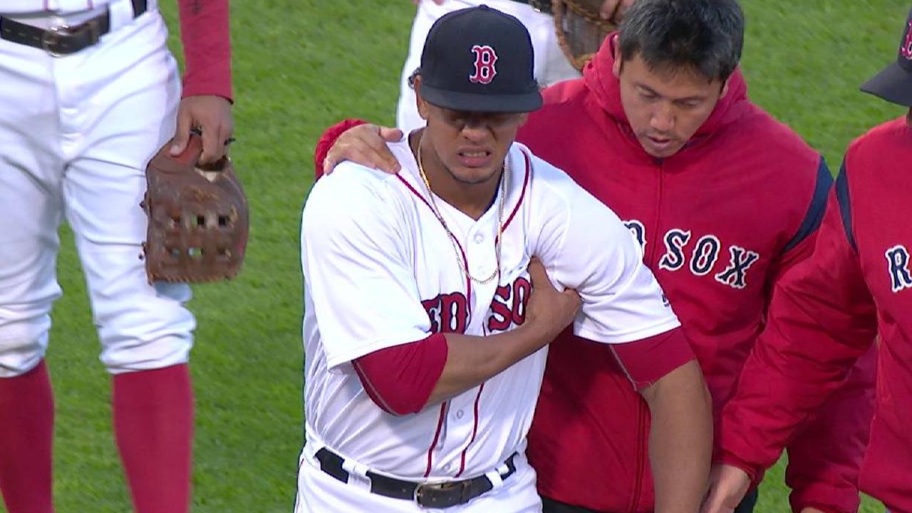 Hernandez leaves the game