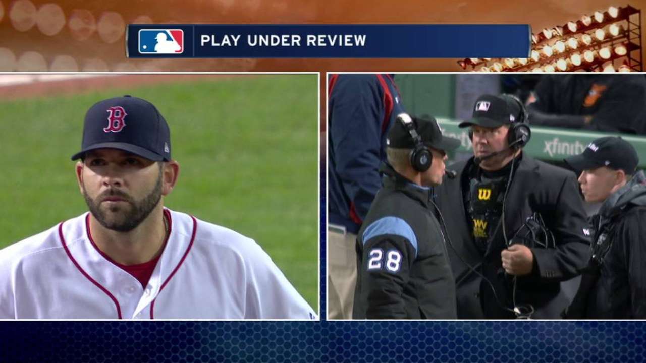 Bogaerts nabs Trumbo at first