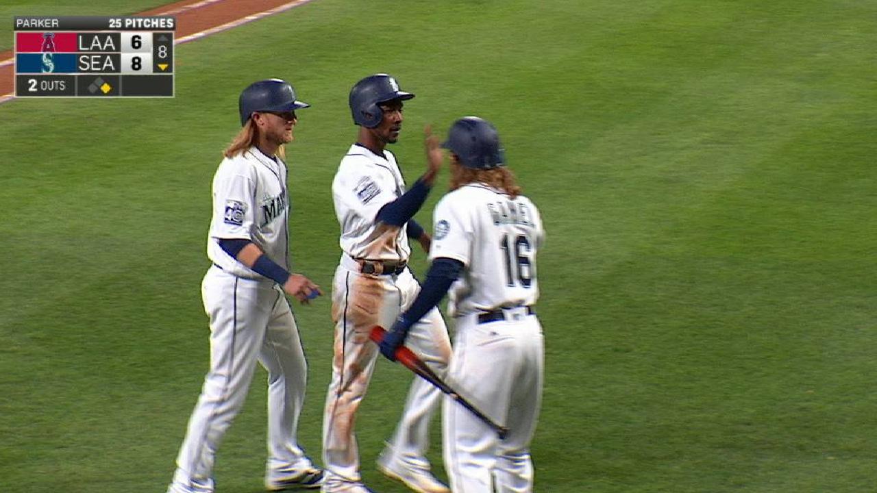 Segura has 4 RBIs as Mariners edge Angels