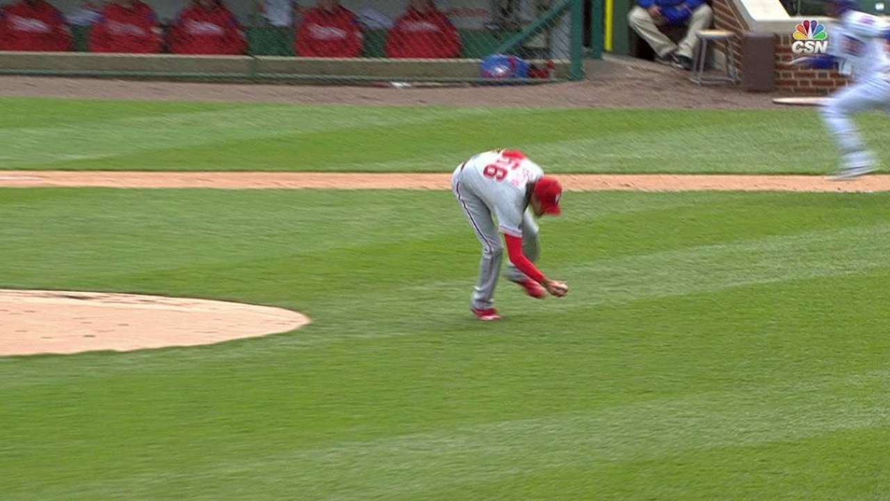 Eflin's barehanded play