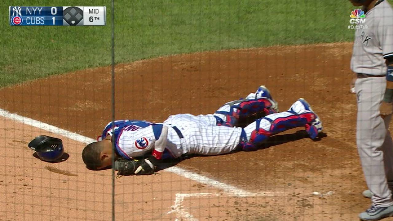 Heyward's throw, Contreras hurt