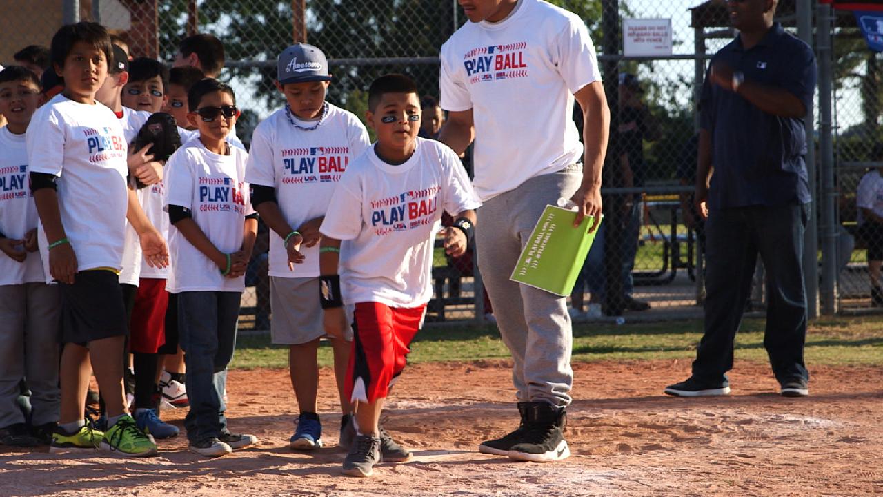 Astros mark Cinco de Mayo with PLAY BALL day