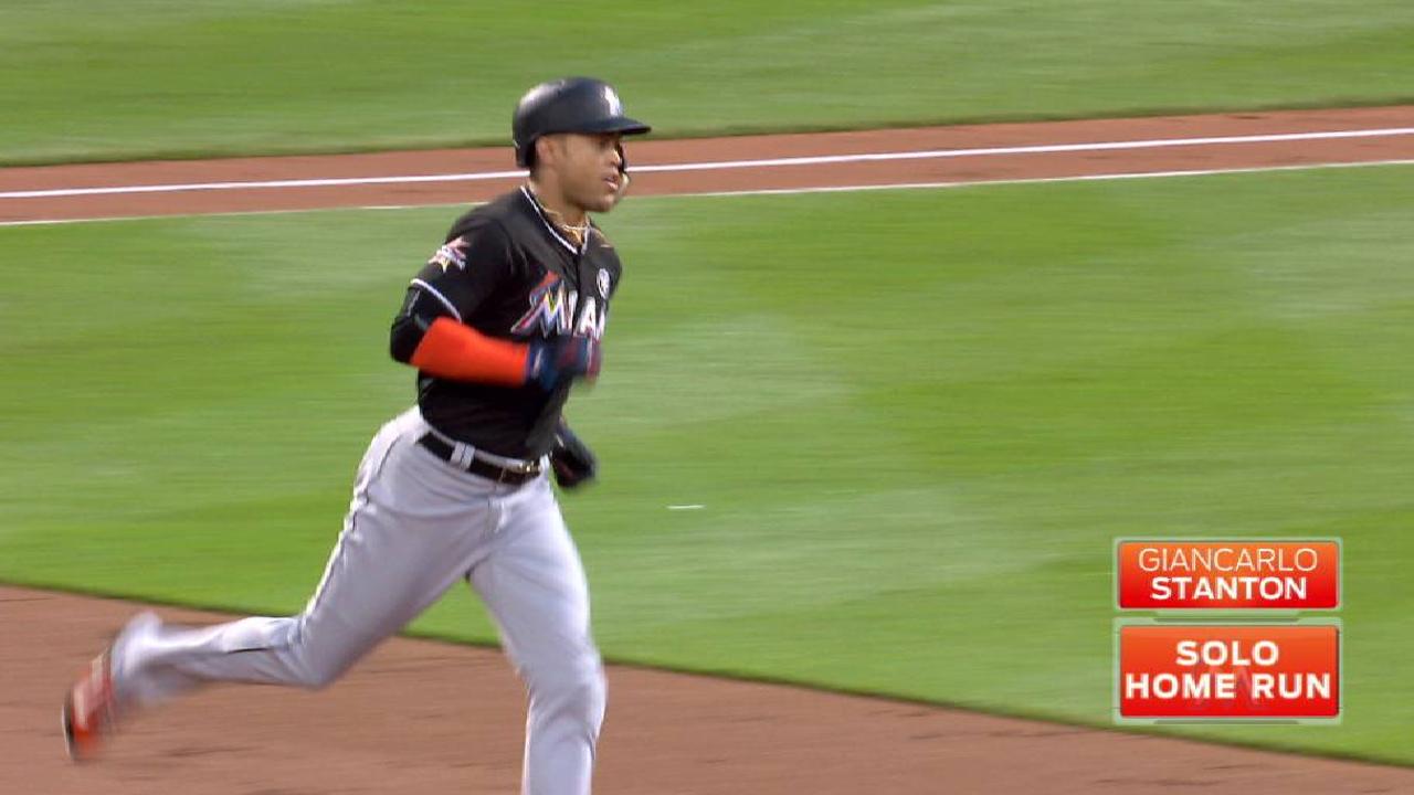 Stanton rips opposite-field jack