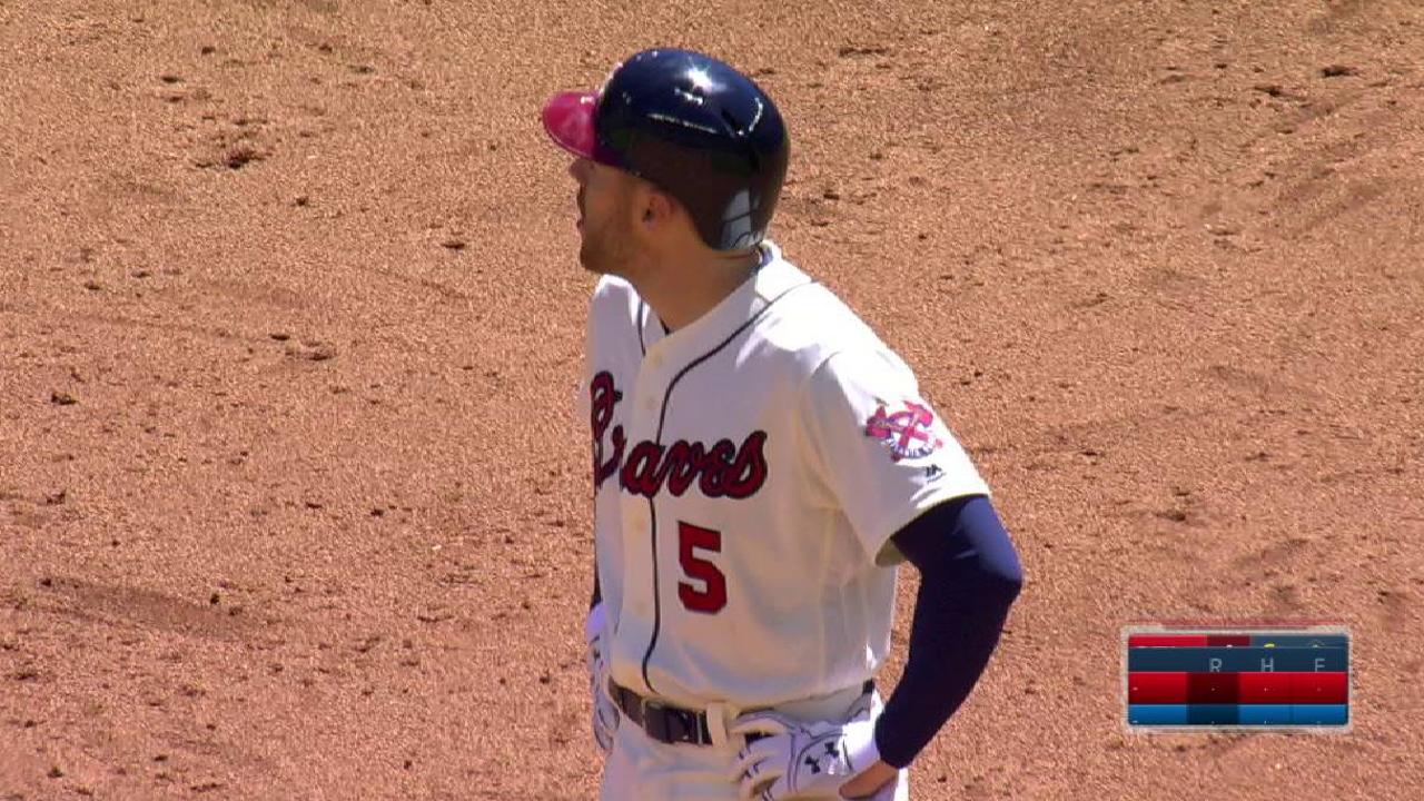 Freeman's RBI double