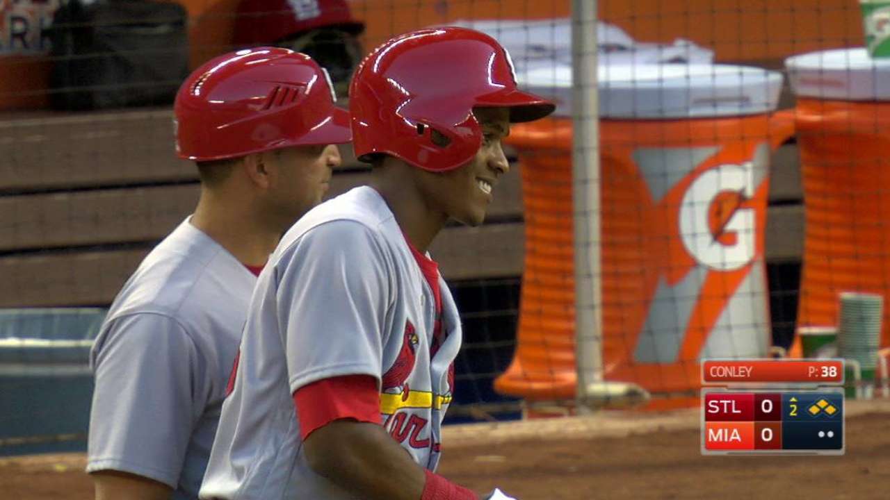 Sierra singles into right field