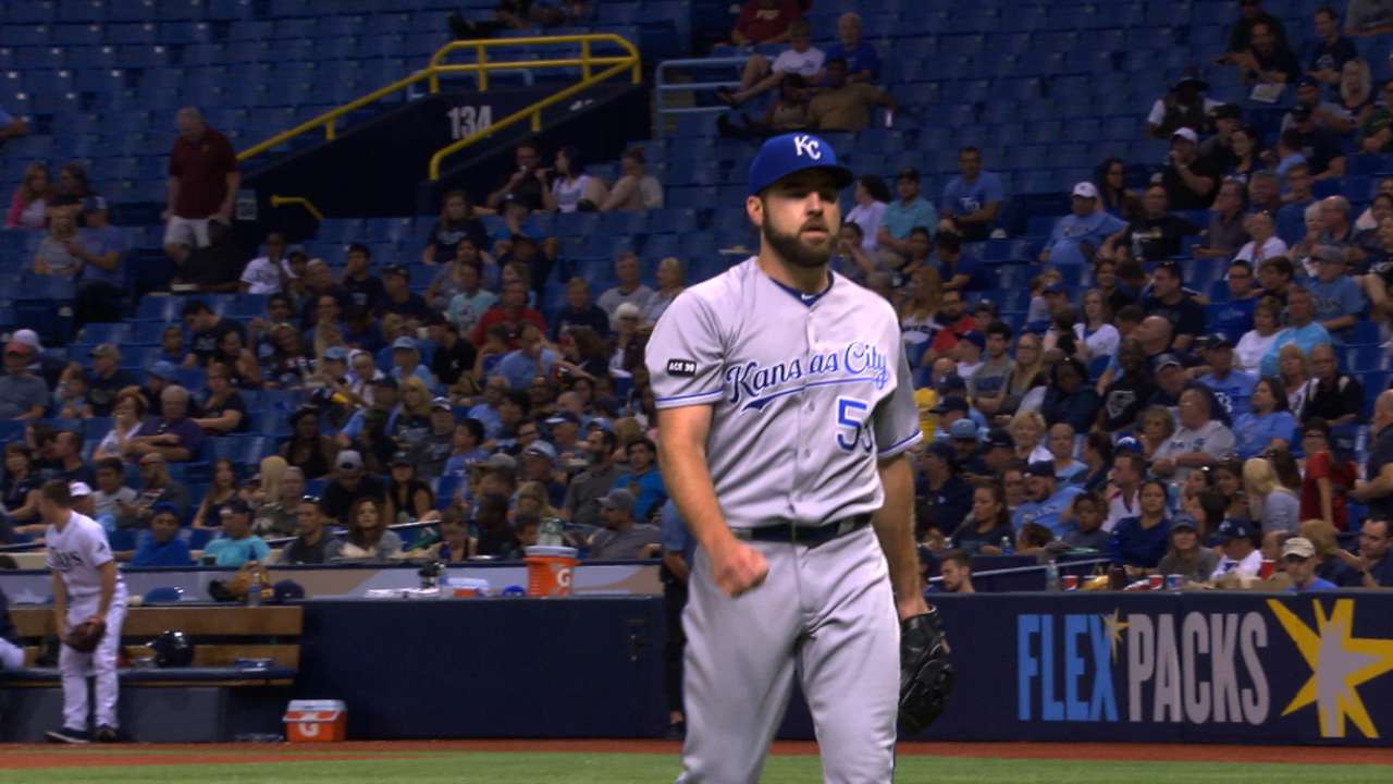 Karns logs 10 K's as Royals' bats sting Rays