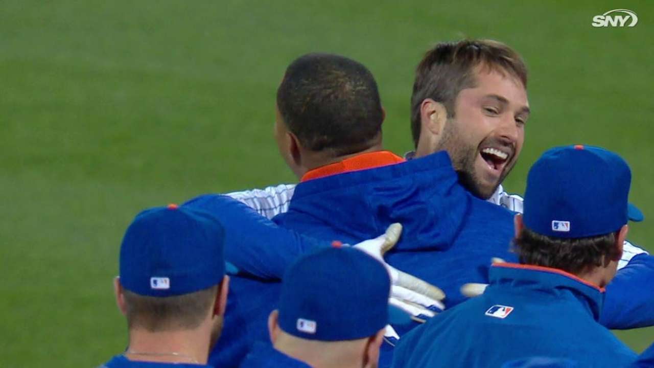 Walker y Mets dejaron tendidos a Gigantes en la 9na
