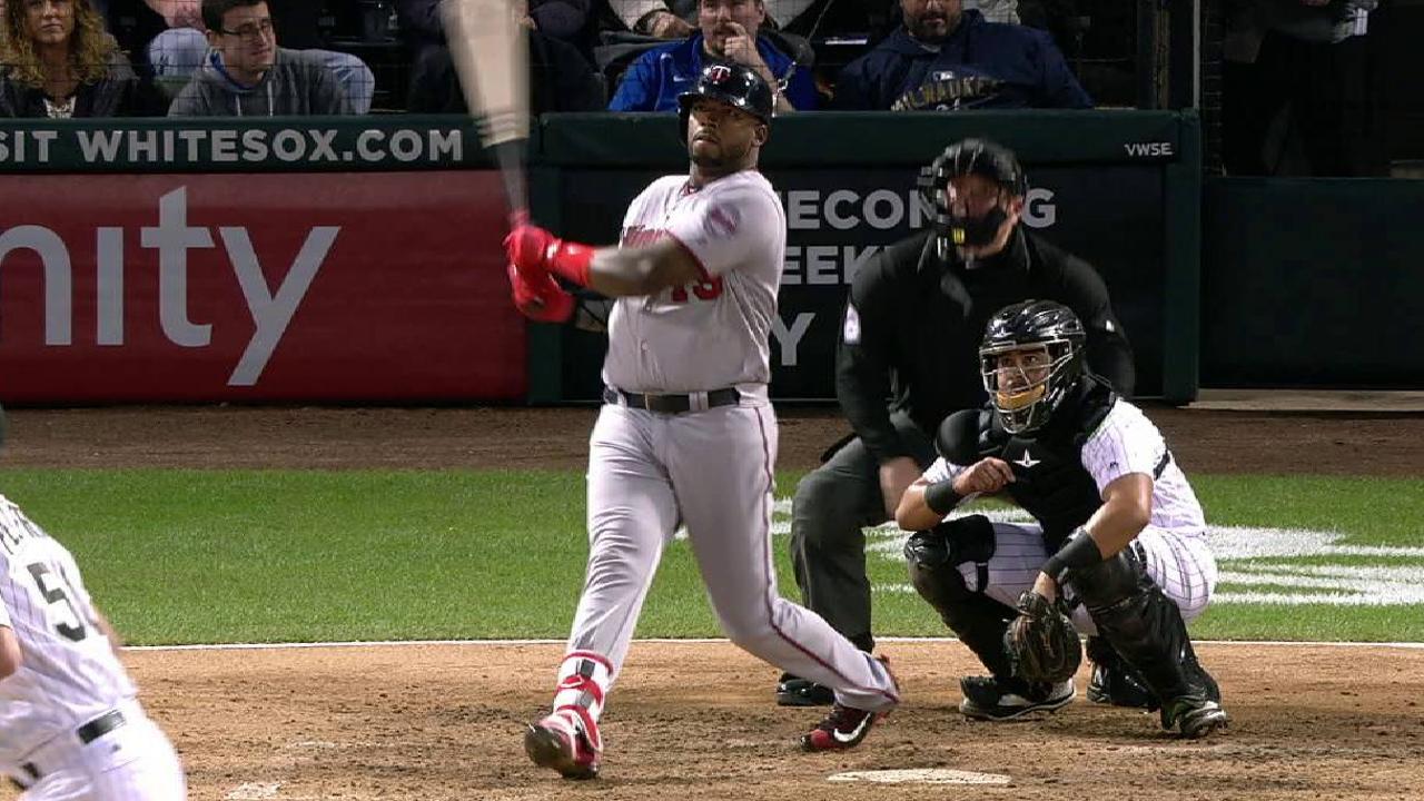 Vargas' two-run homer