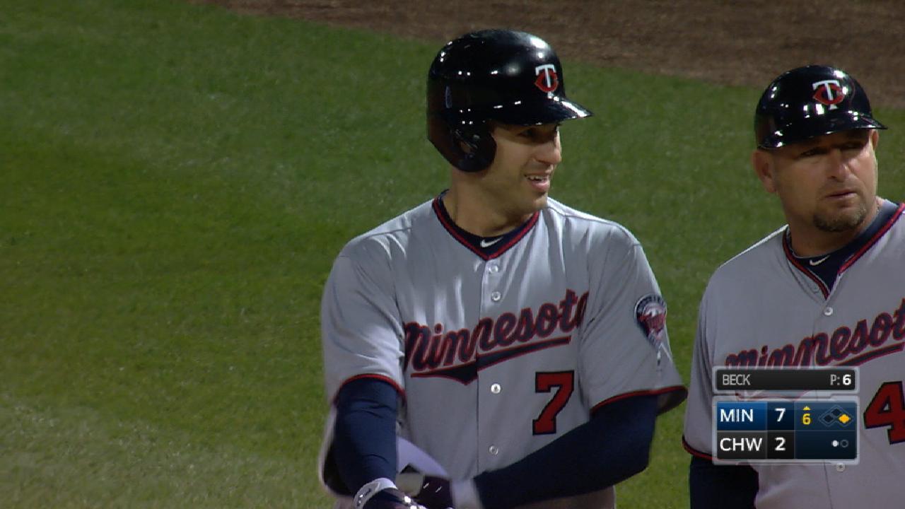 Vargas' HR, 4-run 6th power Twins past Sox