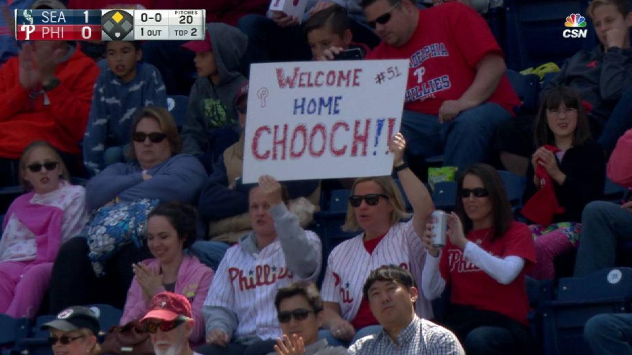 Ruiz gets ovation from the crowd