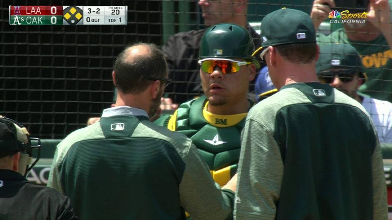 Maxwell gets hit on face mask