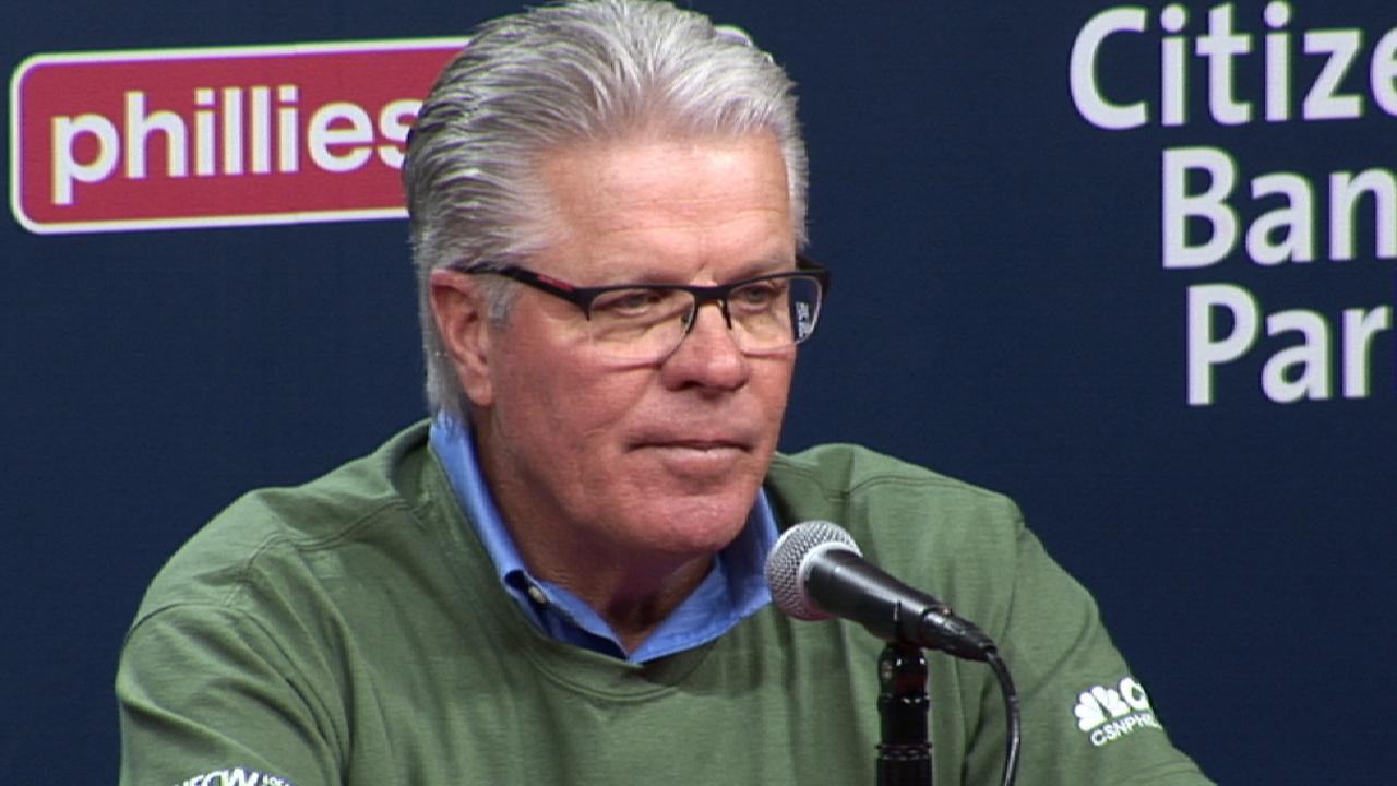 Phillies sign Mackanin to new 2-year contract