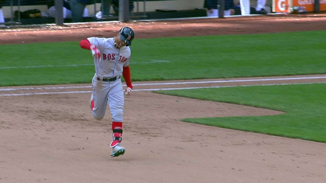 Betts' clutch go-ahead homer
