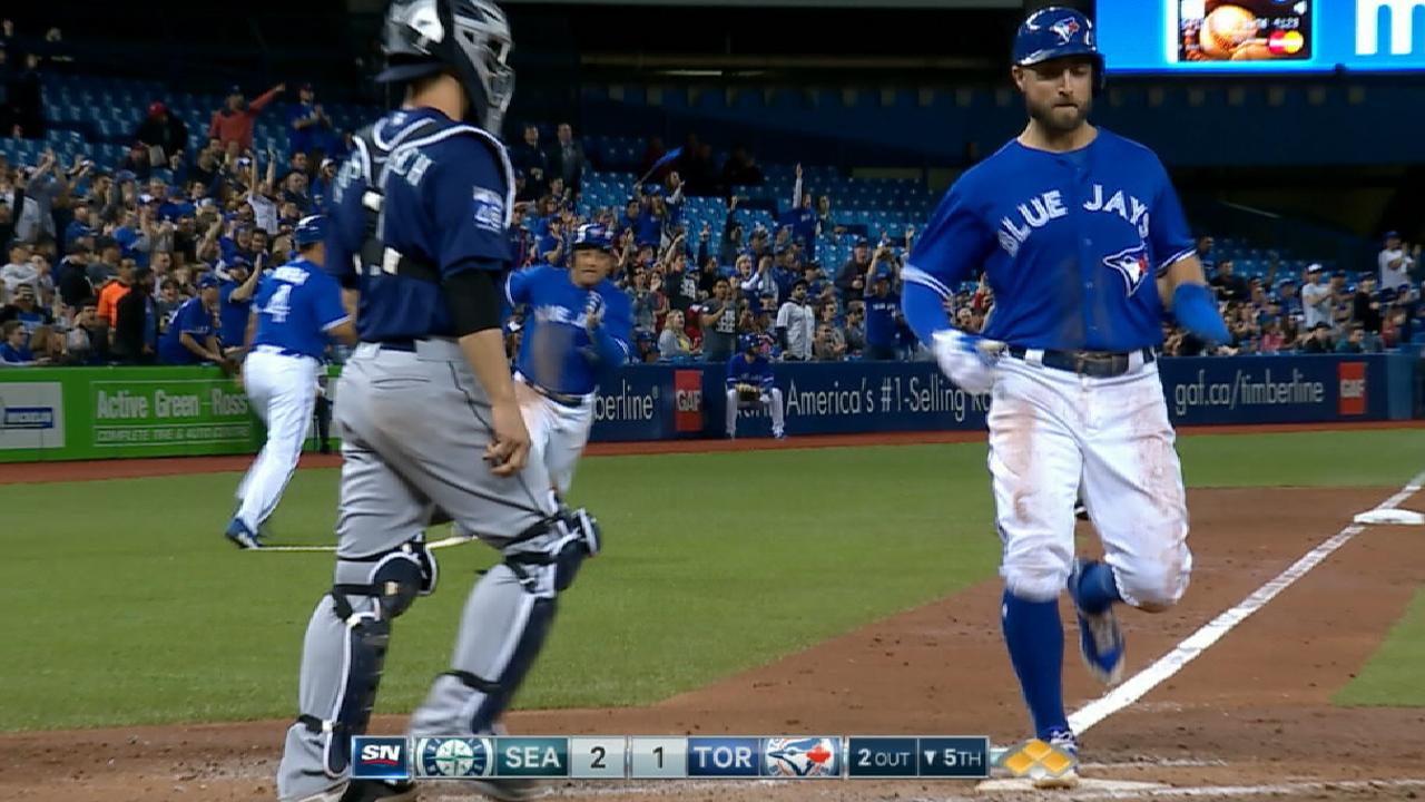 Blue Jays' 5th-inning rally