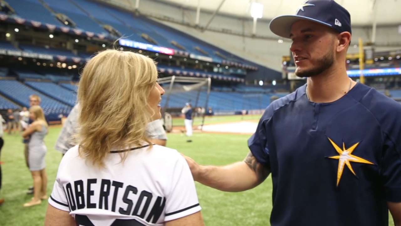 MLB celebrates Mother's Day
