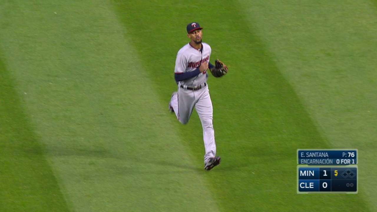 Santana escapes jam in the 5th